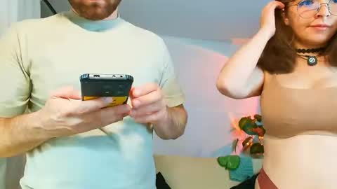 Holly and Honey online show from July 20, 10:33 pm
