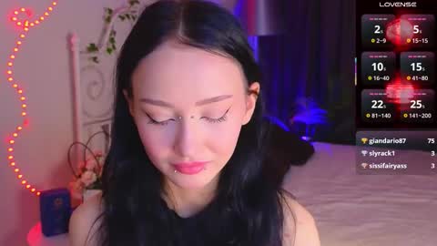 Snapshot of holly_berryy_ chatting on September 28, 1:47 am holly_berryy_ online show from September 28, 1:47 am