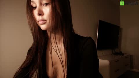 hollyextra online show from November 18, 10:46 pm