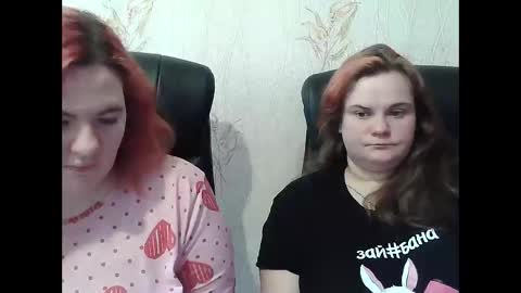 HollyXEva online show from February 6, 7:56 am