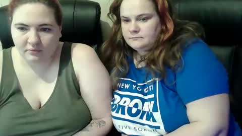 HollyXEva online show from February 15, 12:59 pm