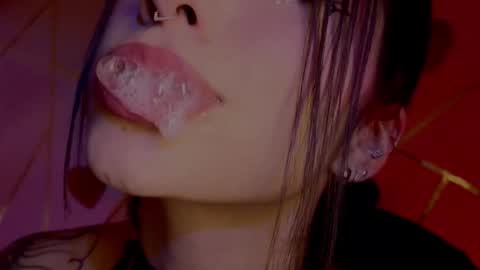 holly online show from February 27, 5:22 am