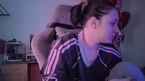 Kviki online show from February 27, 2:48 am