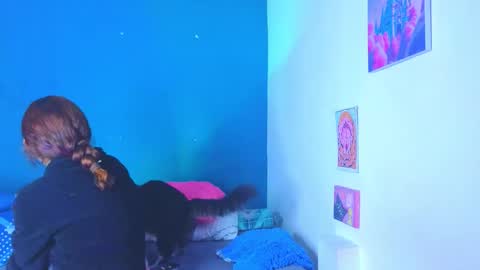      online show from October 1, 8:57 am