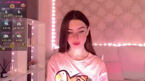 Snapshot of holymiax chatting on October 23, 3:52 am Mia online show from October 23, 3:52 am