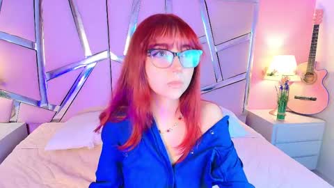 Snapshot of honeeymoonn chatting on September 11, 3:24 pm honeeymoonn online show from September 11, 3:24 pm