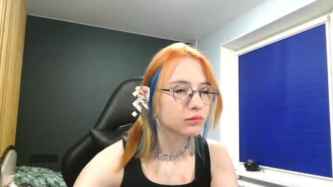 Honelints boyblonde hair AsterMIntfemboybrown hair online show from December 18, 12:07 pm