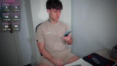 Andrew online show from March 31, 4:46 am