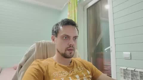 Henry online show from October 4, 6:28 pm