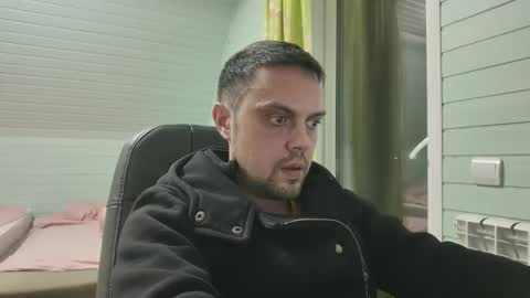 Henry online show from October 18, 6:12 pm