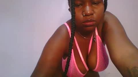 honey_beb online show from October 28, 5:52 am