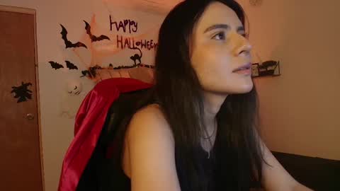 Snapshot of honey_buu chatting on October 20, 2:55 pm   online show from October 20, 2:55 pm