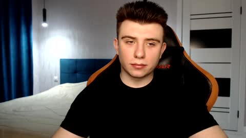 Wolfy online show from December 26, 5:30 pm