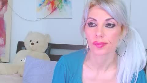 honey_lara online show from March 23, 10:48 pm