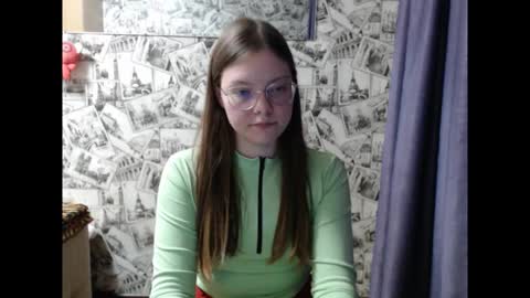 Lina online show from September 24, 4:25 pm