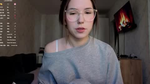 honey_peachy online show from May 9, 11:49 am