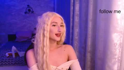 honey_sunset online show from October 23, 5:47 pm