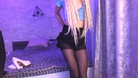 honey_sunset online show from September 14, 5:47 pm