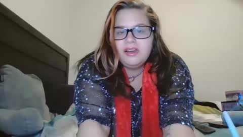 HoneyBear online show from December 22, 5:20 pm