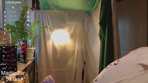 Snapshot of honeylem0n chatting on September 27, 4:43 am Molly  online show from September 27, 4:43 am