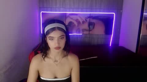 HONEY LUXE online show from February 1, 4:09 am