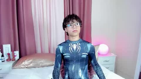 honeymoon_sariel online show from December 15, 8:38 pm