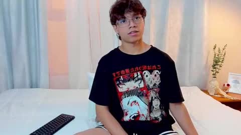 honeymoon_sariel online show from December 3, 1:34 pm