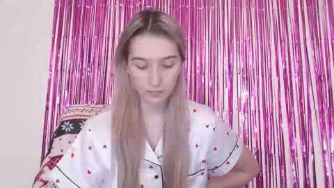 honeyveil online show from February 16, 12:58 pm