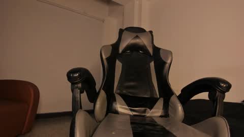 honnyy_23 online show from September 27, 9:34 pm