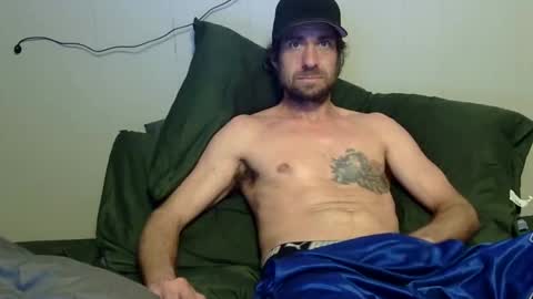 hoodedcricket online show from April 20, 11:30 pm