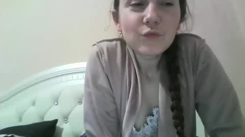 hootloove69 online show from November 21, 5:00 pm