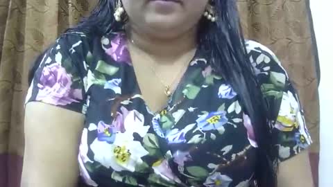 Snapshot of horneydesibabe chatting on September 21, 6:45 pm horneydesibabe online show from September 21, 6:45 pm