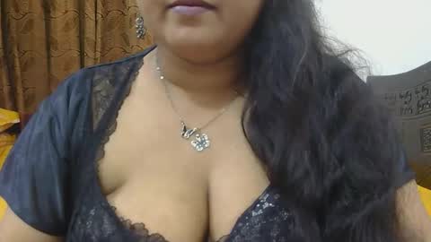 Snapshot of horneydesibabe chatting on October 23, 6:42 pm horneydesibabe online show from October 23, 6:42 pm