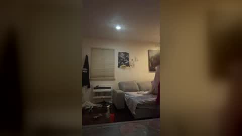 horneyman19860 online show from August 7, 1:26 am