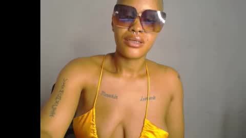 horny_ebonygirl_ online show from February 1, 1:57 am