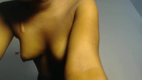 Iris online show from April 8, 8:23 pm