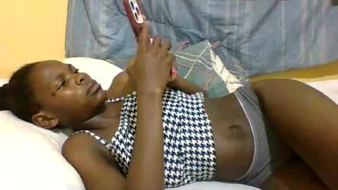 Snapshot of horny_mummie chatting on February 28, 7:05 am andalia online show from February 28, 7:05 am