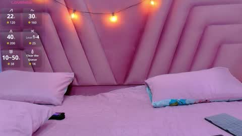 Khloe  online show from January 14, 12:02 pm