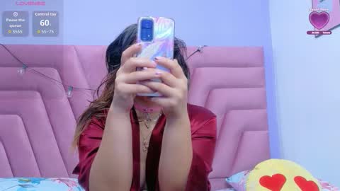 Khloe  online show from January 8, 12:22 pm