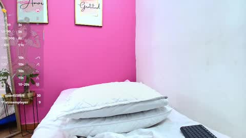 Khloe  online show from February 11, 4:02 pm