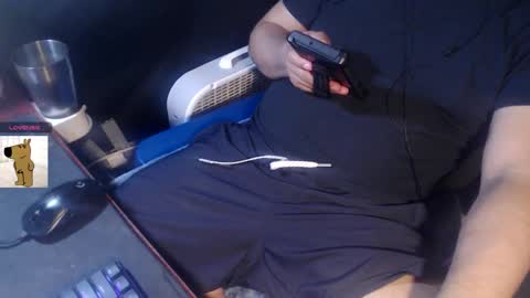 hornydude939393 online show from December 14, 1:06 pm