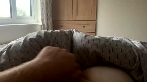 Snapshot of hornyian91 chatting on October 13, 5:04 pm Liverpool lad online show from October 13, 5:04 pm