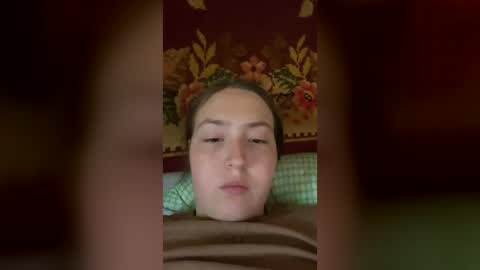 Luvv online show from August 2, 9:33 am