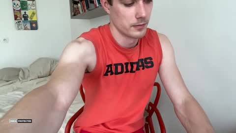 Travis online show from May 30, 8:24 am