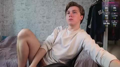 Snapshot of hot_boy_oscar chatting on October 14, 11:13 am Oscar  online show from October 14, 11:13 am