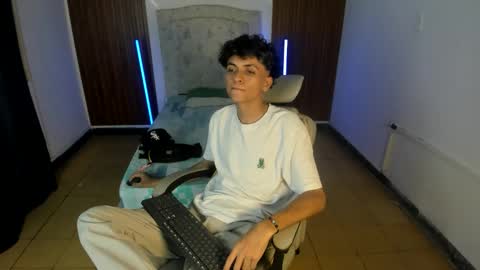 hot bunny online show from November 30, 3:24 am