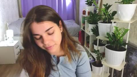 Snapshot of hot_chill__ chatting on October 9, 4:45 pm LiluCaroline online show from October 9, 4:45 pm