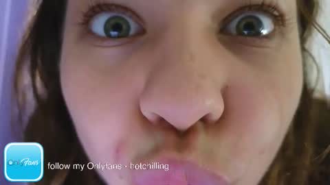 LiluCaroline online show from October 22, 9:27 pm