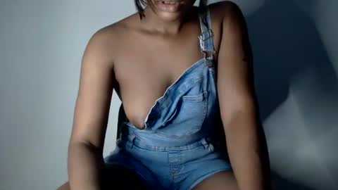 Snapshot of hot_chocoxxxx chatting on September 27, 2:37 pm sonia mis choco online show from September 27, 2:37 pm