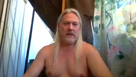 hot_cock_dancer online show from June 22, 12:06 am